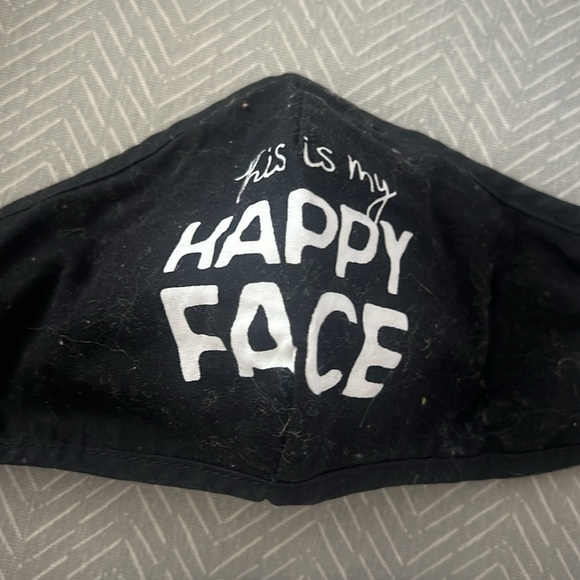 BUNDLE 4 Face Masks - Picture 3 of 6